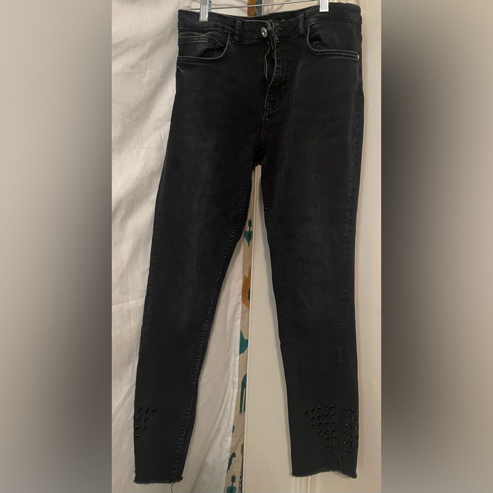 Embellished Cut Off Black Jeans size 6